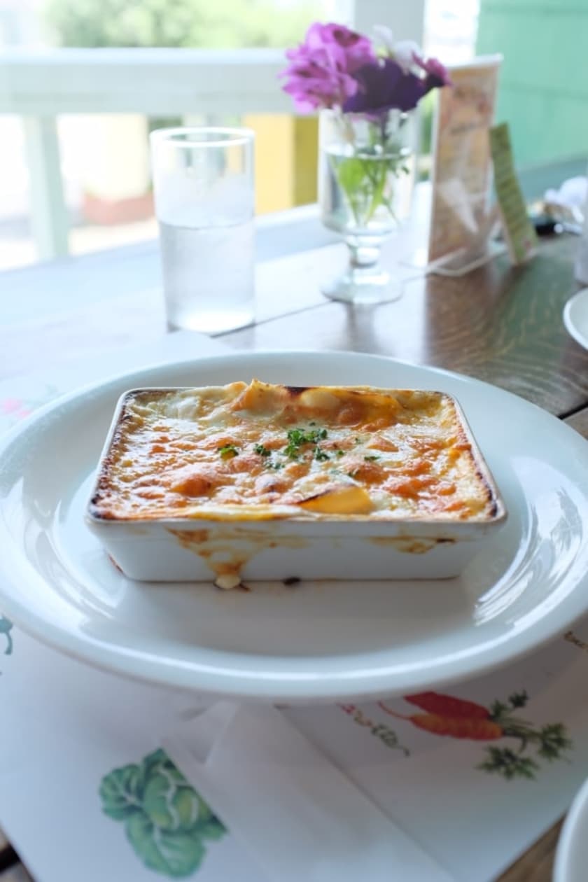 lasagne con ragu di soia pronta a tavola